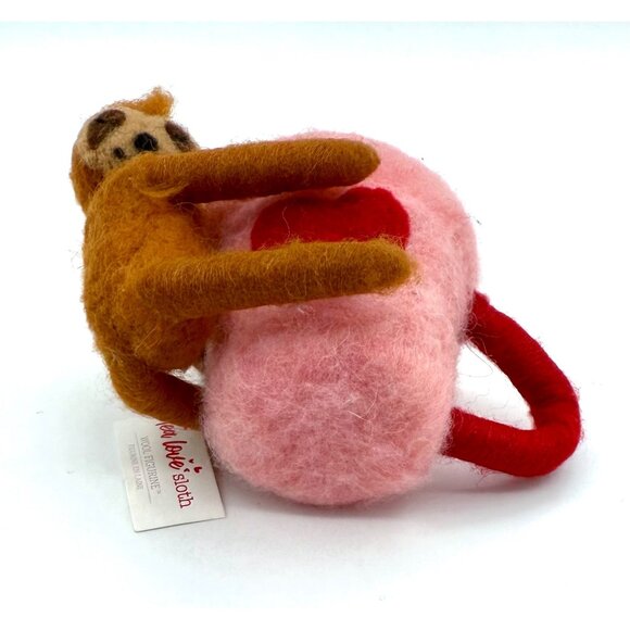 NWT Needle Felt Wool Sloth Figure Tea Love Heart Mug Cute Handmade Valentine Gif - Picture 3 of 6